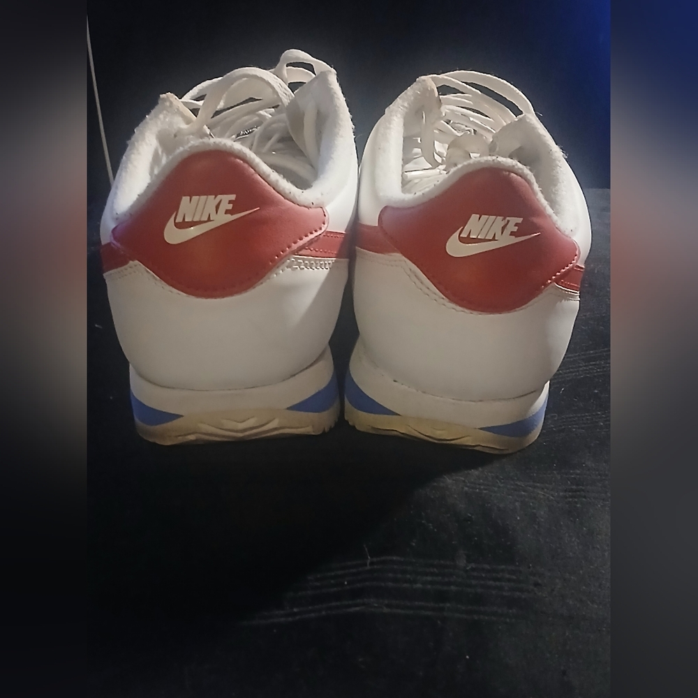 Nike White and Red Athletic Shoes - Picture 5 of 8